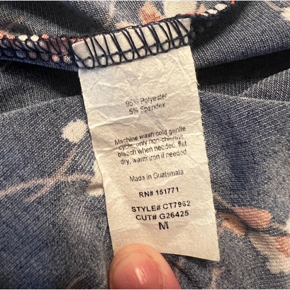 Stitch Fix Kaileigh criss cross back detail medium tank top - woman’s - Picture 3 of 6